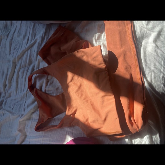 Girlfriend Collective Set - Picture 3 of 6